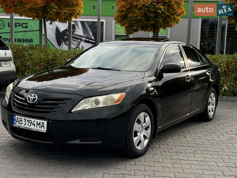 Седан Toyota Camry 2007 в Виннице