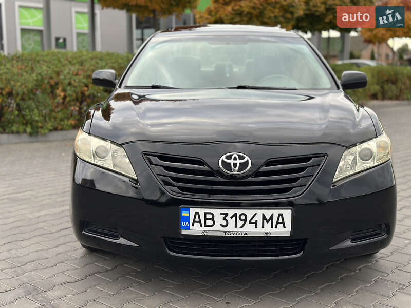 Седан Toyota Camry 2007 в Виннице