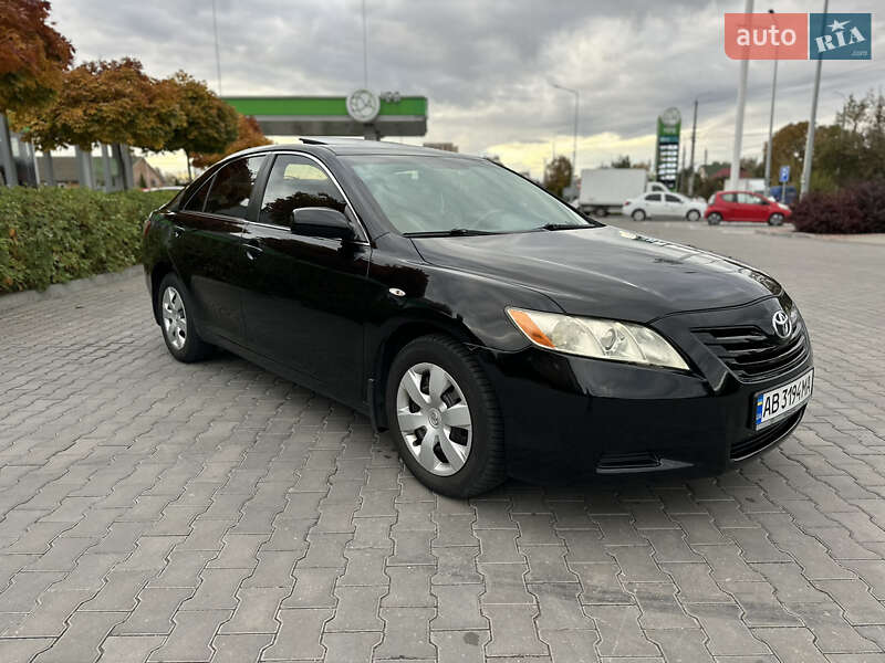 Седан Toyota Camry 2007 в Виннице