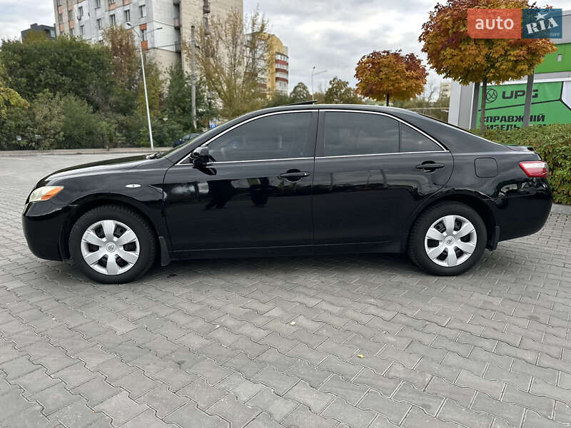 Седан Toyota Camry 2007 в Виннице
