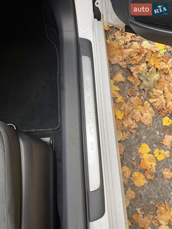 Седан Toyota Camry 2018 в Валках