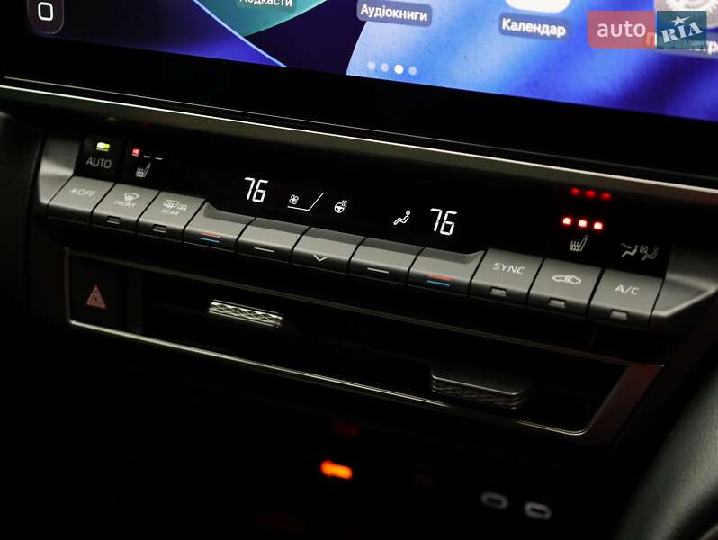 Седан Toyota Camry 2024 в Києві