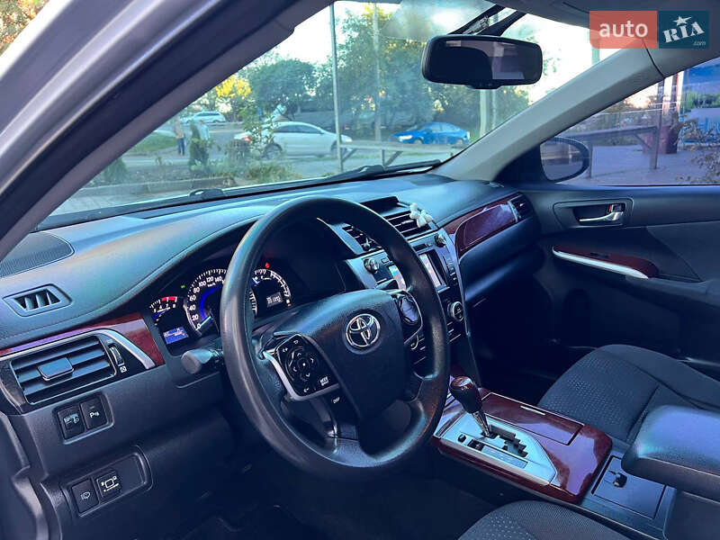 Седан Toyota Camry 2011 в Тернополе