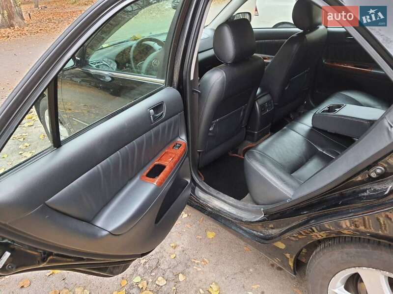 Седан Toyota Camry 2005 в Дніпрі