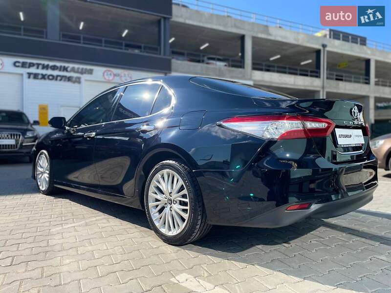 Седан Toyota Camry 2019 в Одесі