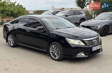 Седан Toyota Camry 2012 в 