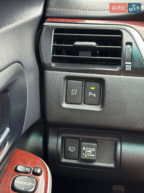 Седан Toyota Camry 2012 в Киеве