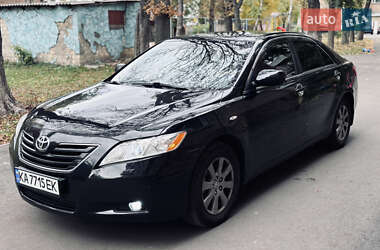Седан Toyota Camry 2008 в Киеве