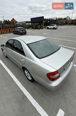 Седан Toyota Camry 2004 в  фото 10 Седан Toyota Camry 2004 в