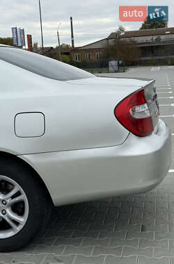 Седан Toyota Camry 2004 в  фото 12 Седан Toyota Camry 2004 в