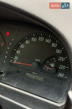 Седан Toyota Camry 2004 в  фото 40 Седан Toyota Camry 2004 в