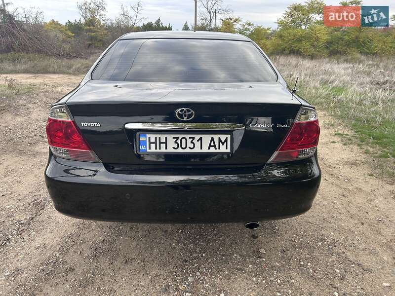 Седан Toyota Camry 2006 в Рені