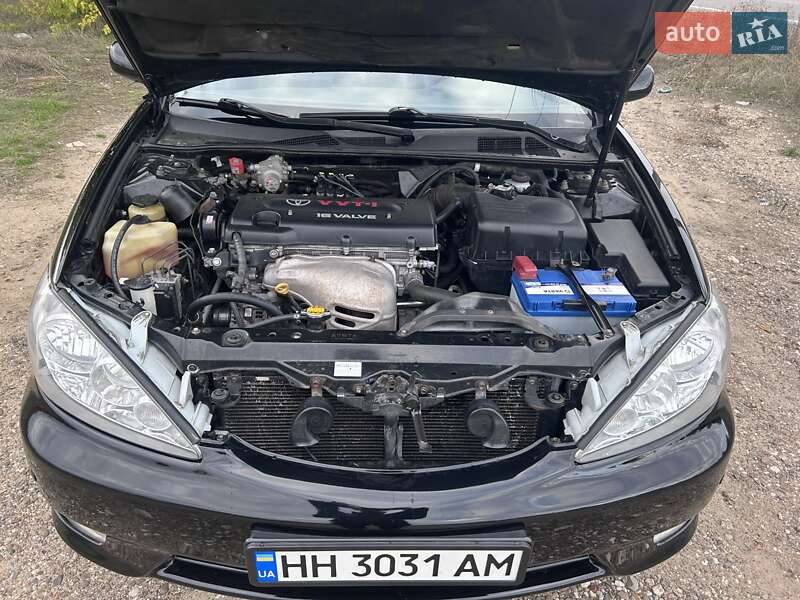 Седан Toyota Camry 2006 в Рені