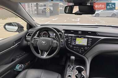 Седан Toyota Camry 2018 в 