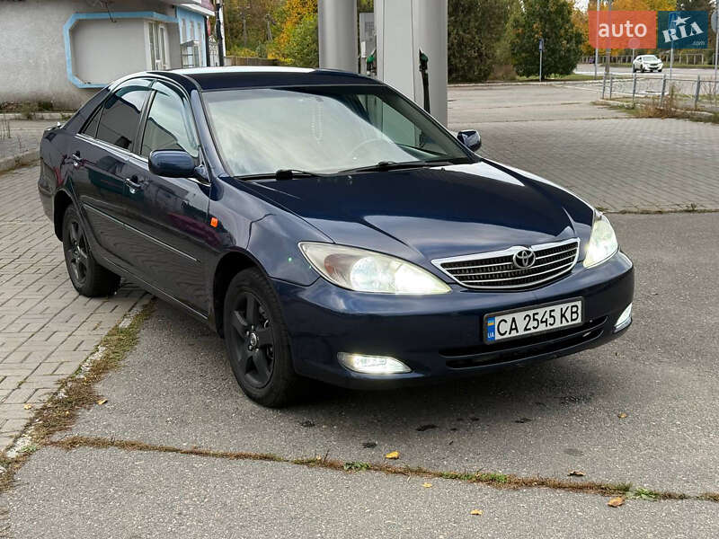 Седан Toyota Camry 2002 в  фото Седан Toyota Camry 2002 в