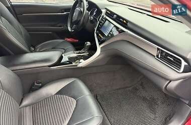 Седан Toyota Camry 2018 в 