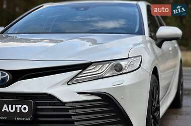 Седан Toyota Camry 2021 в 