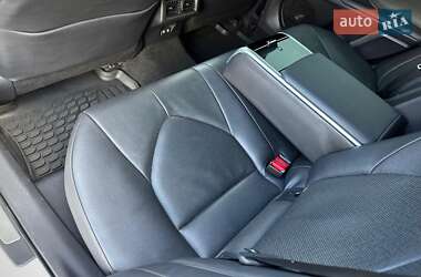 Седан Toyota Camry 2021 в 
