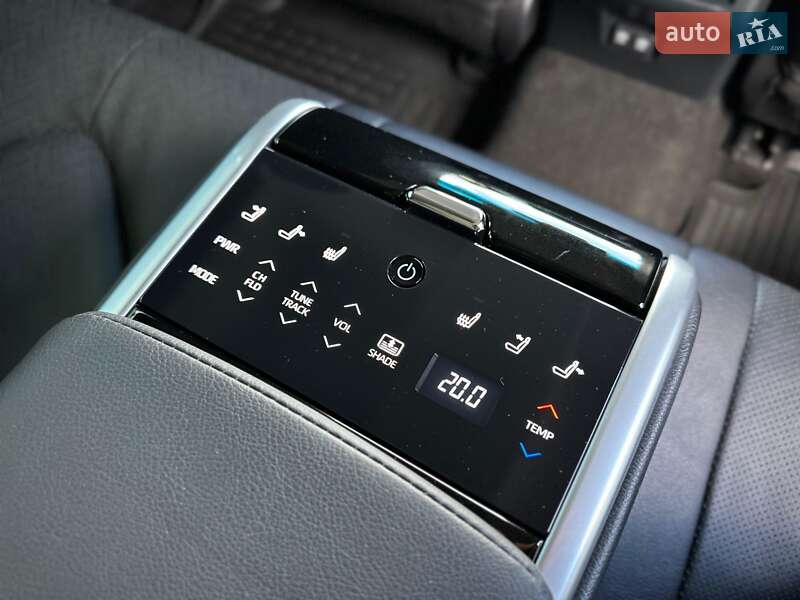 Седан Toyota Camry 2021 в Киеве