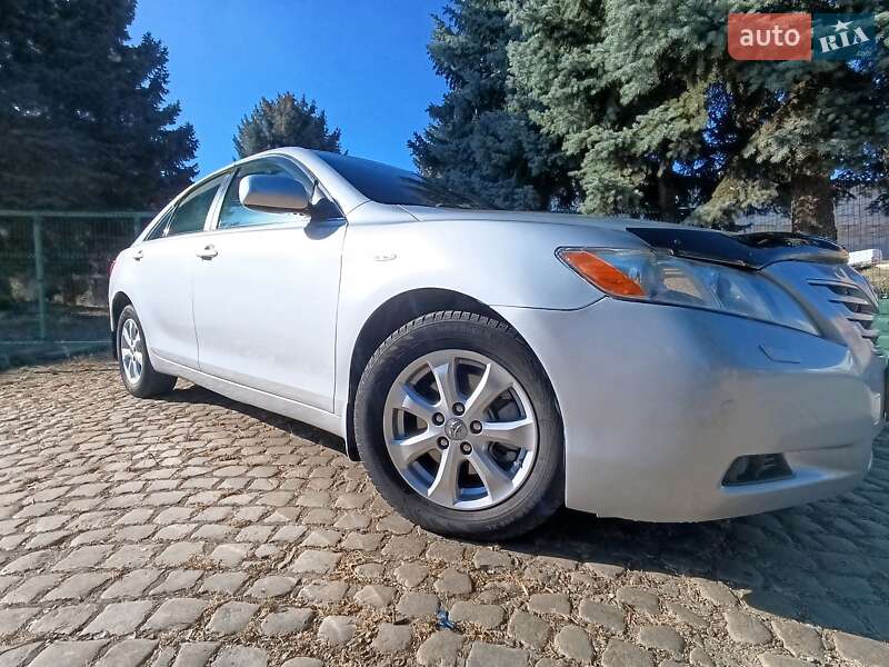 Седан Toyota Camry 2008 в Кропивницком