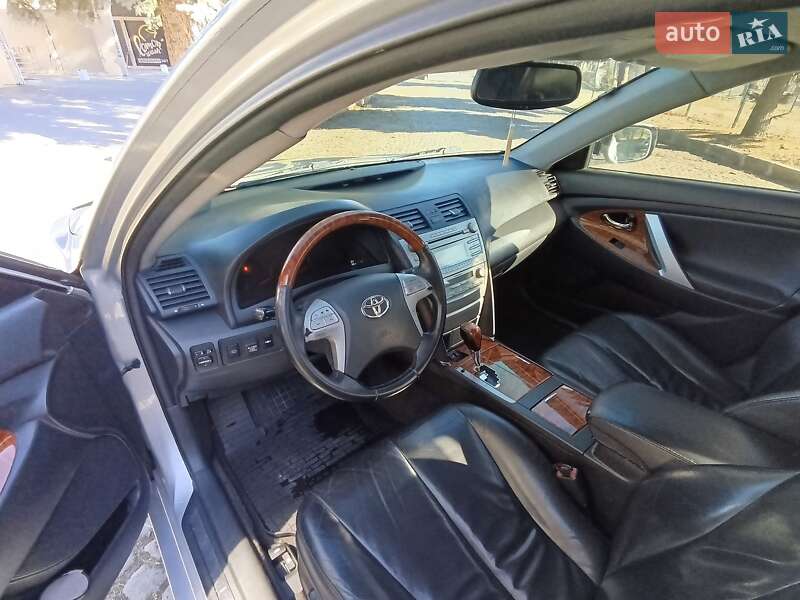 Седан Toyota Camry 2008 в Кропивницком