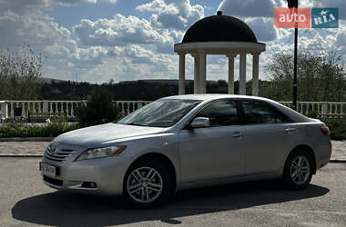 Седан Toyota Camry 2008 в Кривом Роге