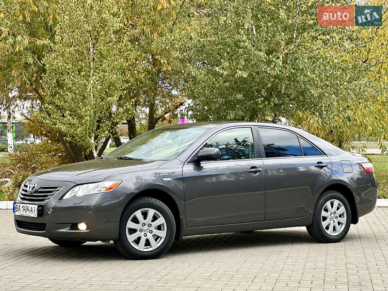 Седан Toyota Camry 2007 в Кропивницком