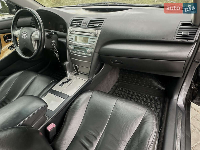 Седан Toyota Camry 2007 в Кропивницком