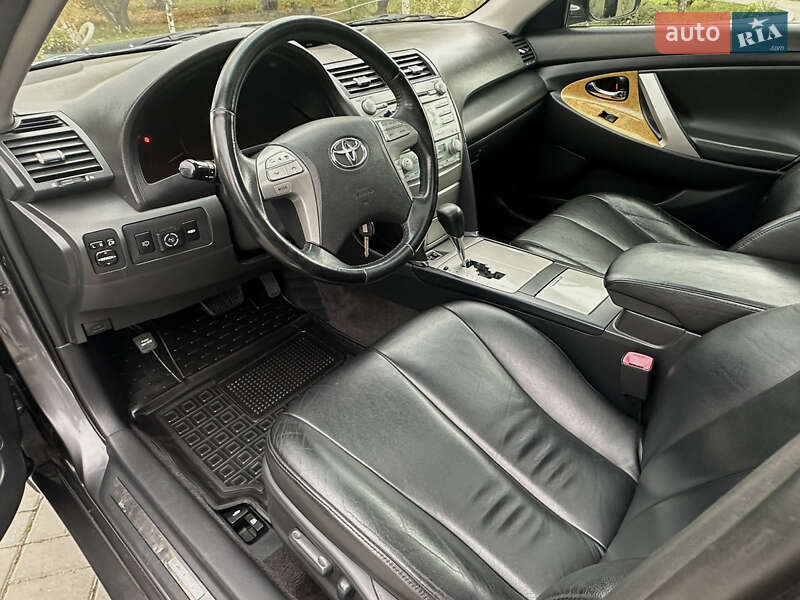 Седан Toyota Camry 2007 в Кропивницком