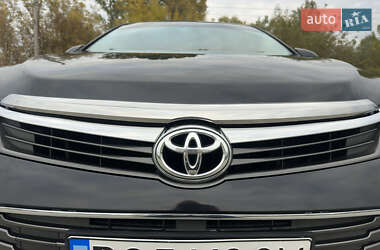 Седан Toyota Camry 2015 в 