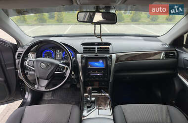 Седан Toyota Camry 2015 в 