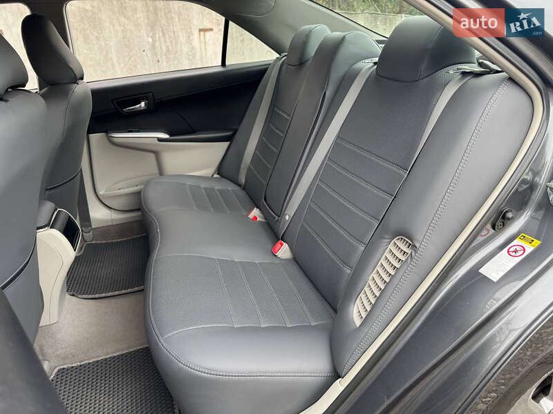 Седан Toyota Camry 2012 в Киеве