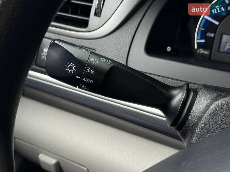 Седан Toyota Camry 2012 в Киеве