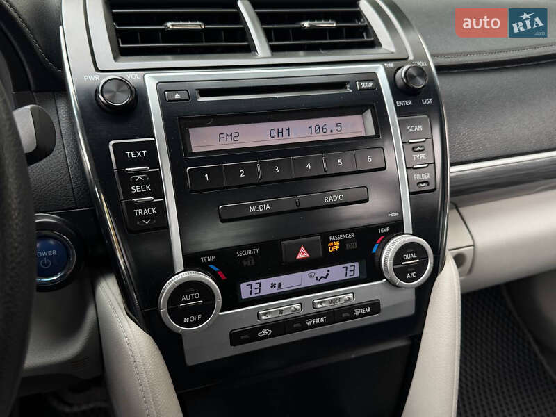 Седан Toyota Camry 2012 в Киеве