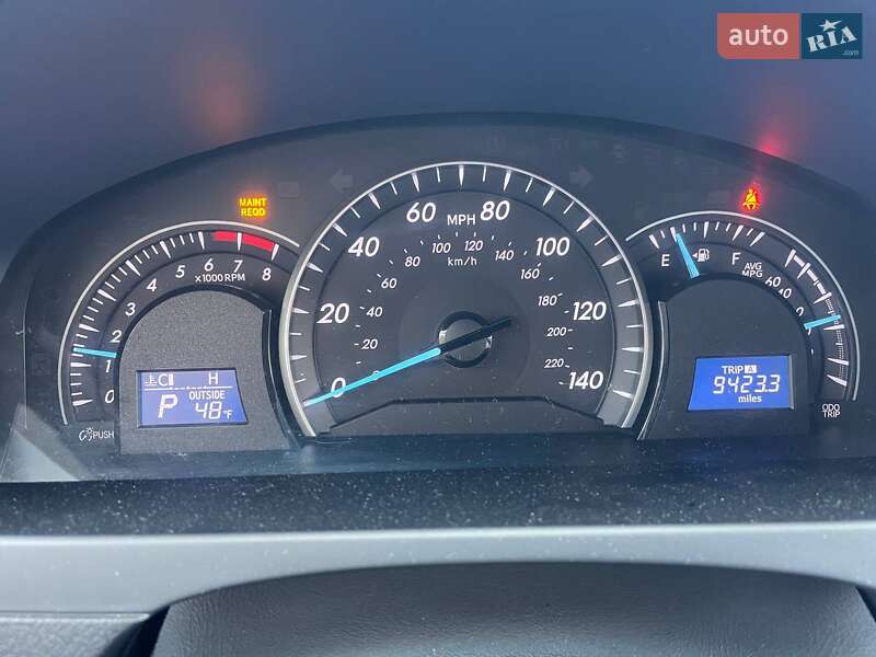 Седан Toyota Camry 2014 в Львове
