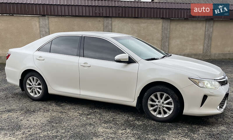 Седан Toyota Camry 2015 в Одессе