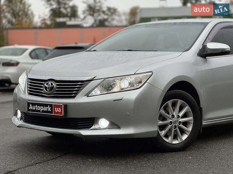 Седан Toyota Camry 2012 в Киеве фото 3 Седан Toyota Camry 2012 в Киеве