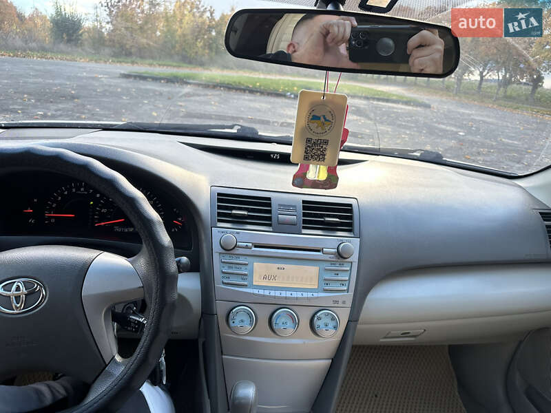 Седан Toyota Camry 2006 в Владимире фото 13 Седан Toyota Camry 2006 в Владимире