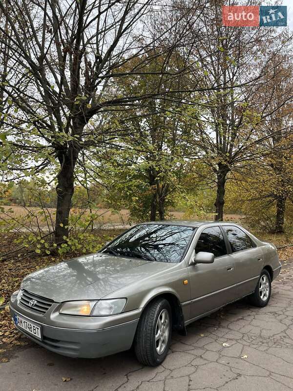 Toyota Camry 1998