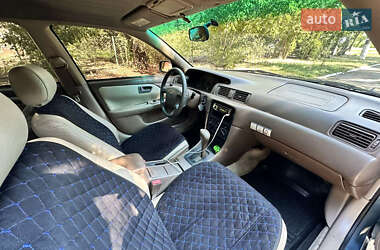 Седан Toyota Camry 2000 в 
