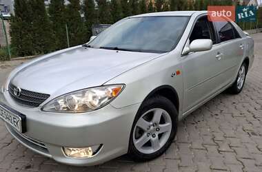 Седан Toyota Camry 2001 в 