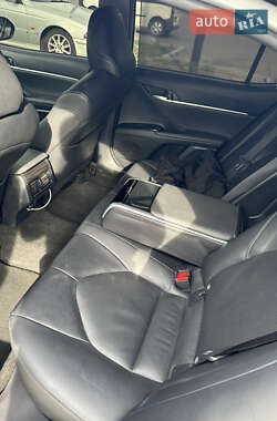 Седан Toyota Camry 2017 в 