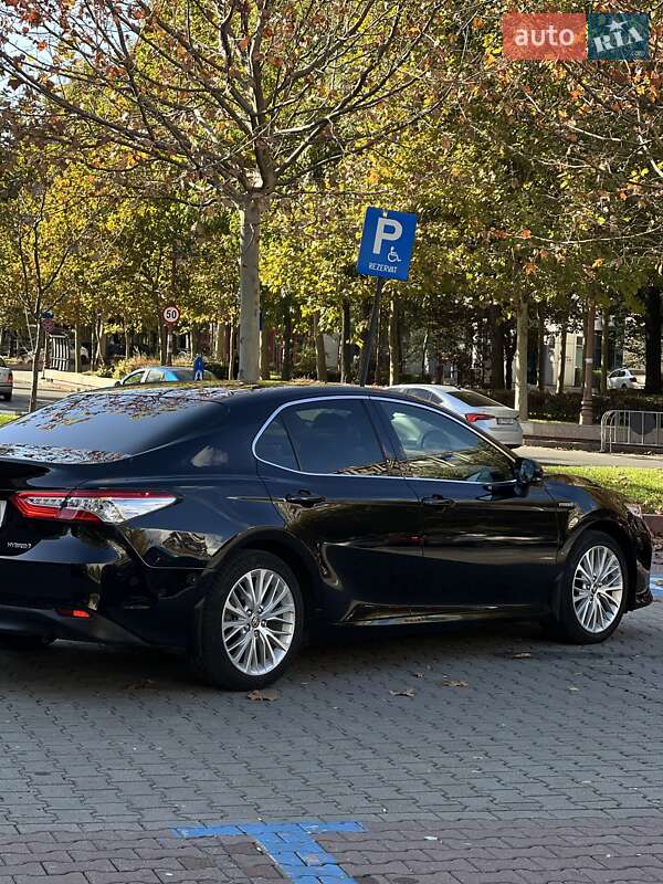 Седан Toyota Camry 2020 в Одессе