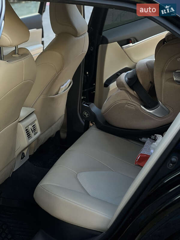 Седан Toyota Camry 2020 в Одессе