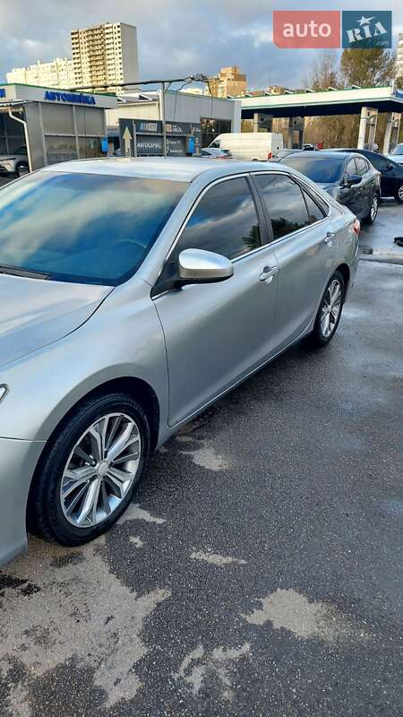 Седан Toyota Camry 2015 в Києві
