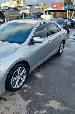 Седан Toyota Camry 2015 в 