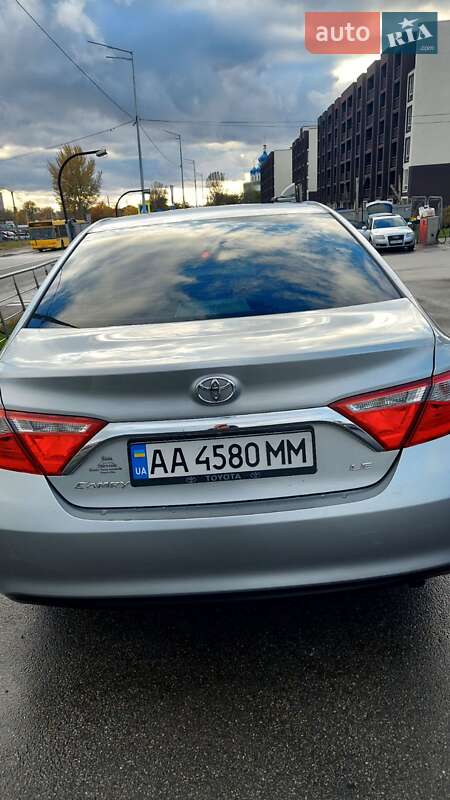 Седан Toyota Camry 2015 в Києві