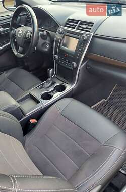 Седан Toyota Camry 2015 в 