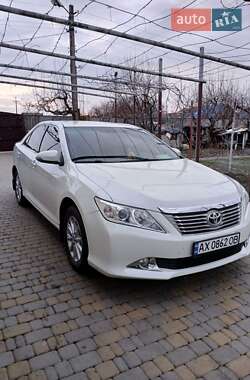Седан Toyota Camry 2012 в Харькове