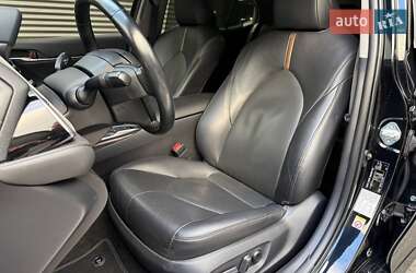 Седан Toyota Camry 2018 в 